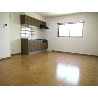 ラ・メゾン中里　A202　2LDK