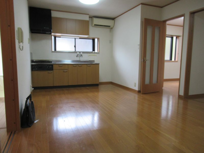 ラ・メゾン山口Ⅴ 202 2LDK