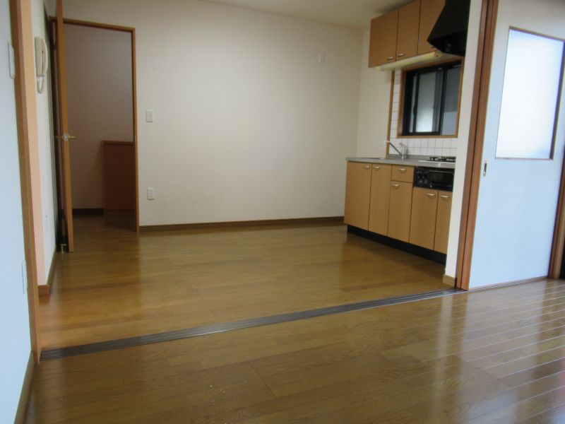 ロイヤルヒルズM 106 3DK