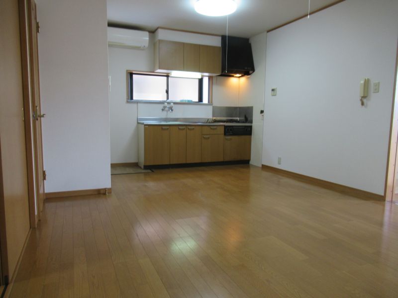 ラ・メゾン山口Ⅴ　202　2LDK