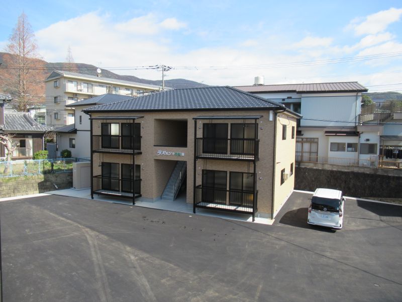 ラ・メゾン黒髪Ⅲ　101　2LDK